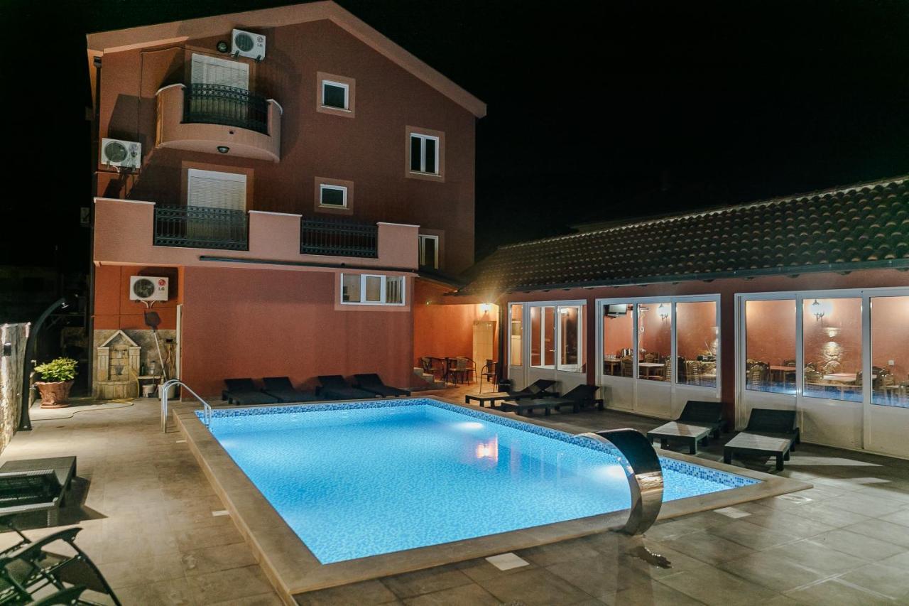 Guest House Villa Zivanovic Herceg Novi Exteriér fotografie